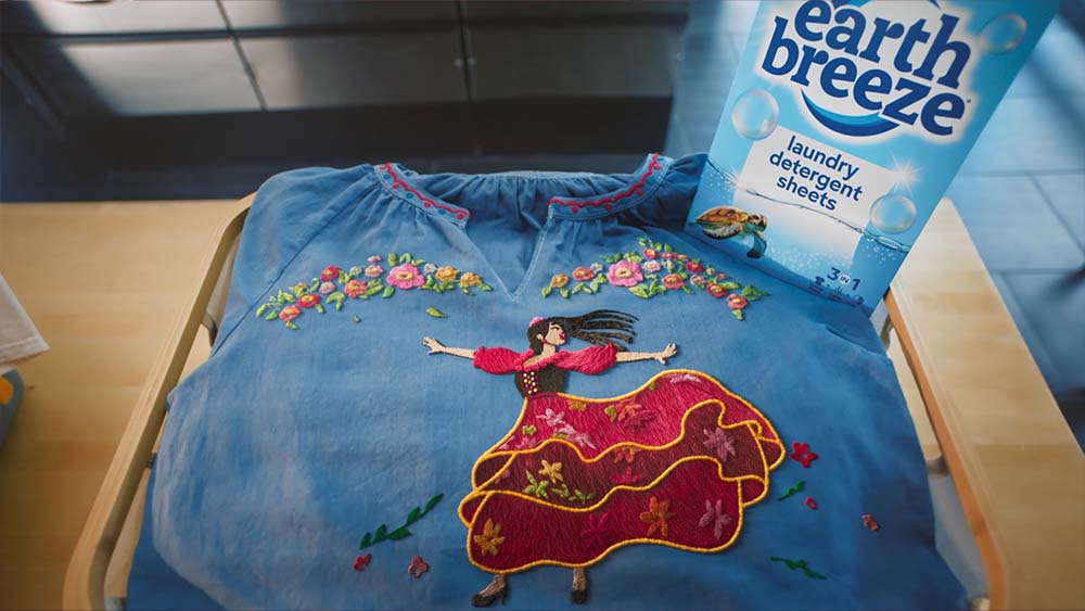 Earth Breeze - Embroidered Dancer